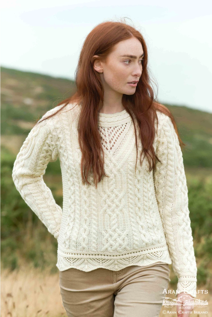 Sweater med bølget blonde🤍